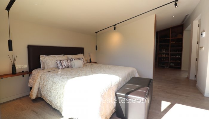 Te koop - Huis - Vrijstaande Villa - Aspe - Aspe Centro