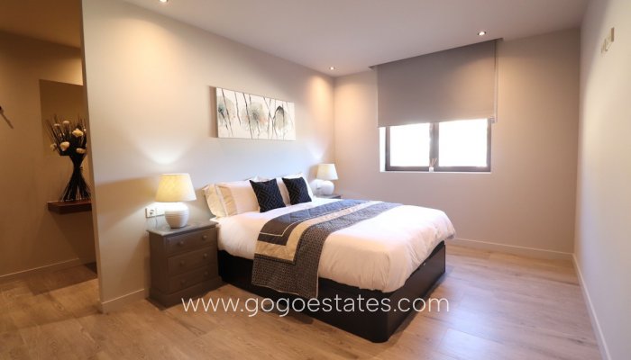 Te koop - Huis - Vrijstaande Villa - Aspe - Aspe Centro