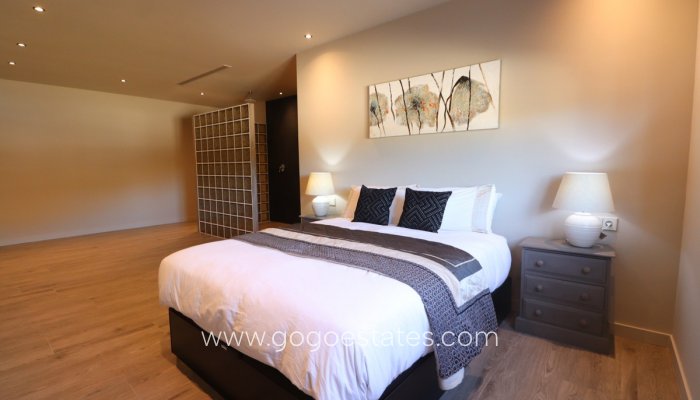 Te koop - Huis - Vrijstaande Villa - Aspe - Aspe Centro