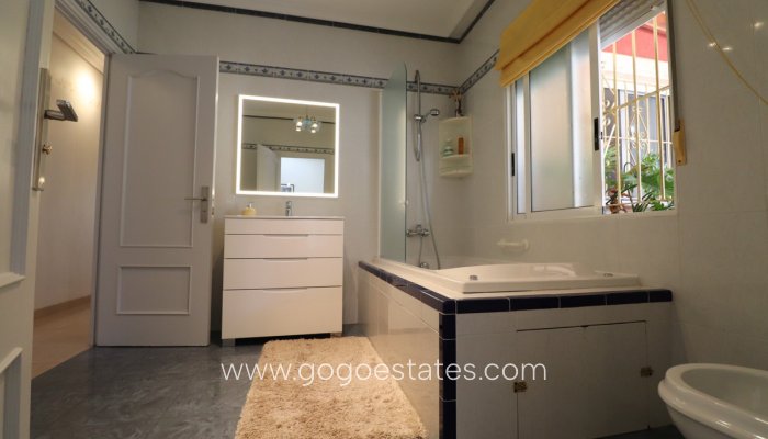 Te koop - Huis - Vrijstaande Villa - Algorfa - Algorfa Centro