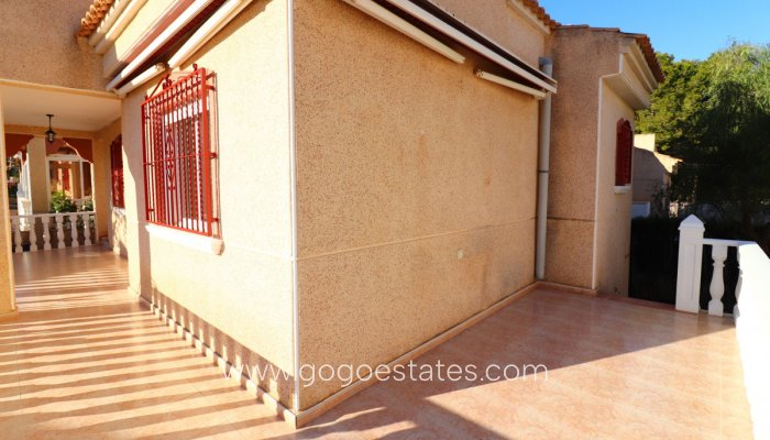 Te koop - Huis - Vrijstaande Villa - Algorfa - Montemar