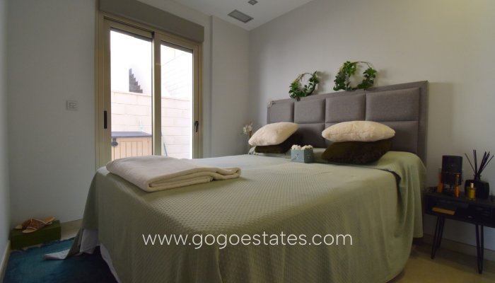 Te koop - Huis - Vrijstaande Villa - Orihuela - Villamartin