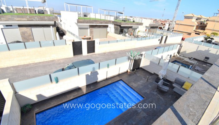 Te koop - Huis - Vrijstaande Villa - Orihuela - Villamartin