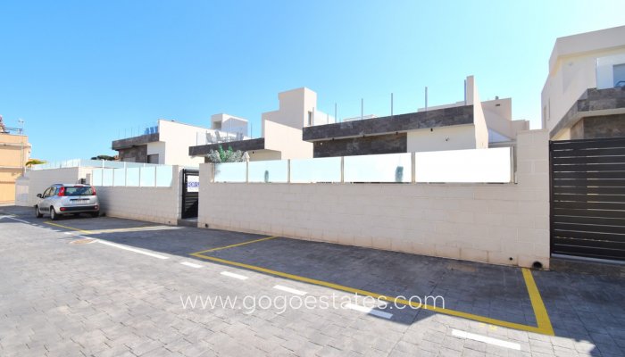 Te koop - Huis - Vrijstaande Villa - Orihuela - Villamartin