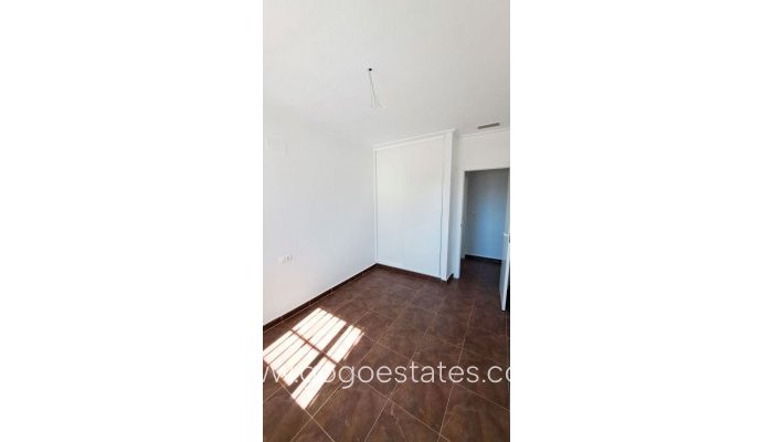 Te koop - Huis - Vrijstaande Villa - Catral - Catral Centro