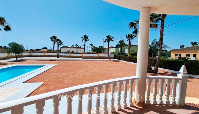 Te koop - Huis - Vrijstaande Villa - Catral - Catral Centro