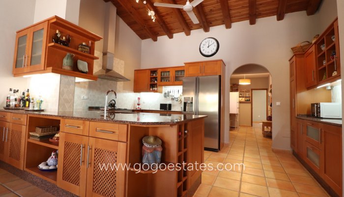 Te koop - Huis - Vrijstaande Villa - Catral - Catral Centro