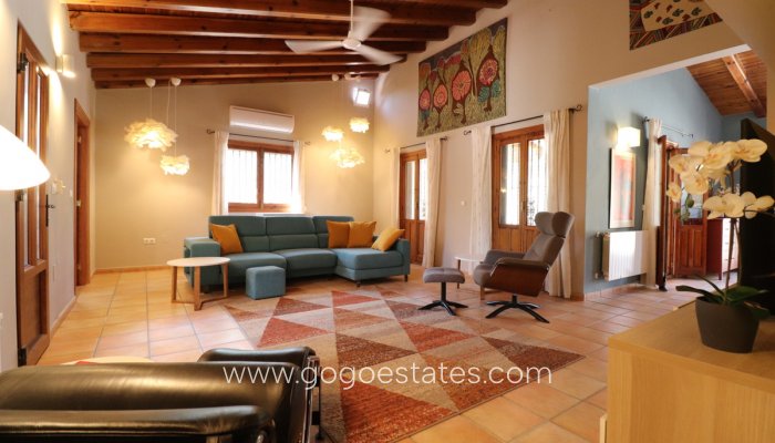 Te koop - Huis - Vrijstaande Villa - Catral - Catral Centro