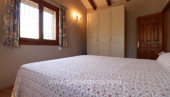 Te koop - Huis - Vrijstaande Villa - Catral - Catral Centro