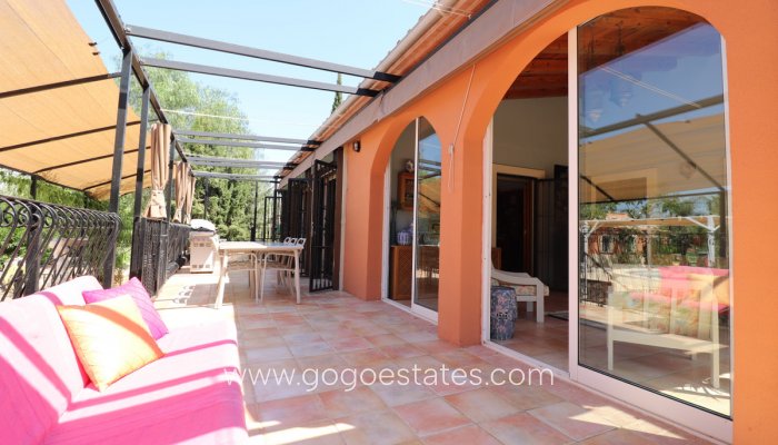 Te koop - Huis - Vrijstaande Villa - Catral - Catral Centro