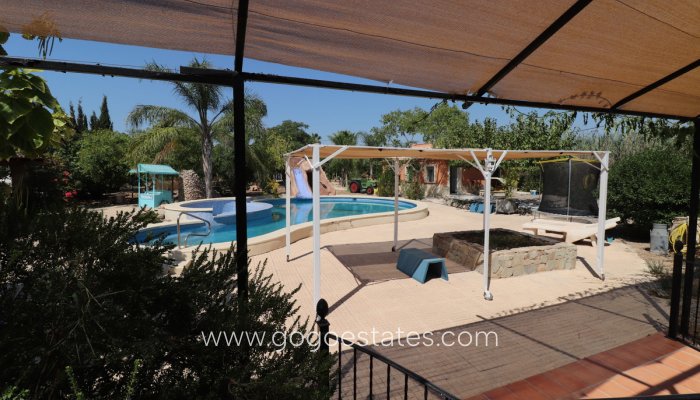 Te koop - Huis - Vrijstaande Villa - Catral - Catral Centro