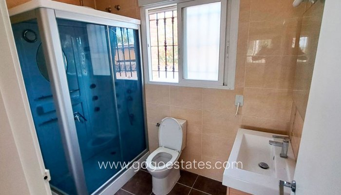 Te koop - Huis - Vrijstaande Villa - Catral - Catral Centro