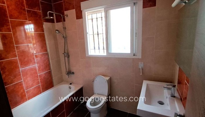 Te koop - Huis - Vrijstaande Villa - Catral - Catral Centro