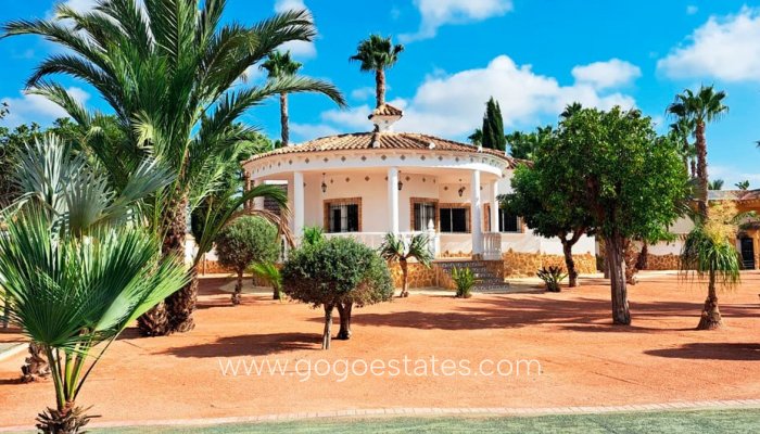 Te koop - Huis - Vrijstaande Villa - Catral - Catral Centro