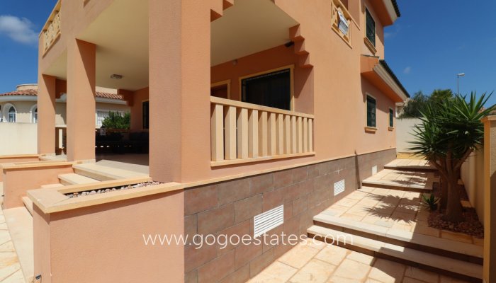 Te koop - Huis - Vrijstaande Villa - Rojales - Ciudad Quesada