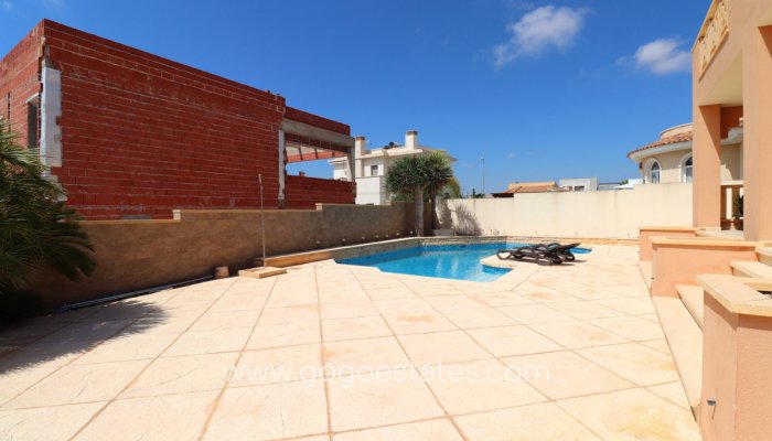 Te koop - Huis - Vrijstaande Villa - Rojales - Ciudad Quesada