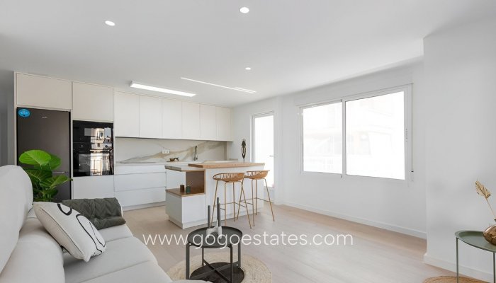 Te koop - Appartement - Appartement op de middelste verdieping - Torrevieja - Torrevieja Centro