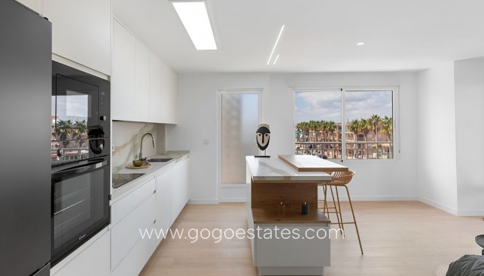 Te koop - Appartement - Appartement op de middelste verdieping - Torrevieja - Torrevieja Centro