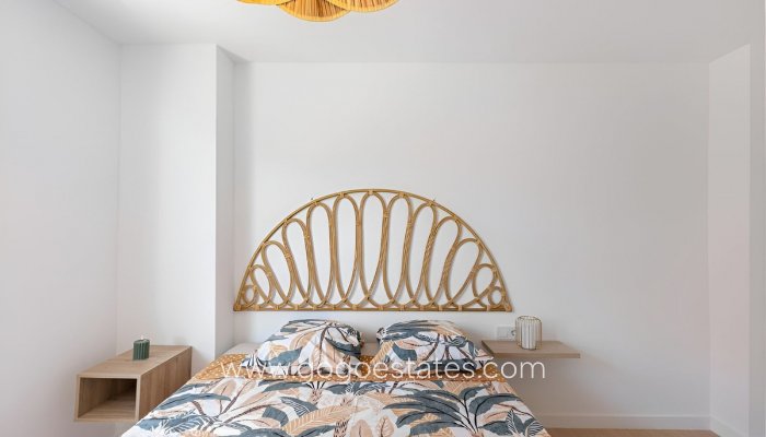 Te koop - Appartement - Appartement op de middelste verdieping - Torrevieja - Torrevieja Centro