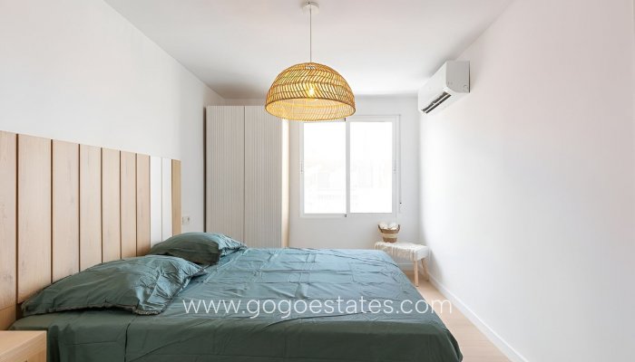 Te koop - Appartement - Appartement op de middelste verdieping - Torrevieja - Torrevieja Centro