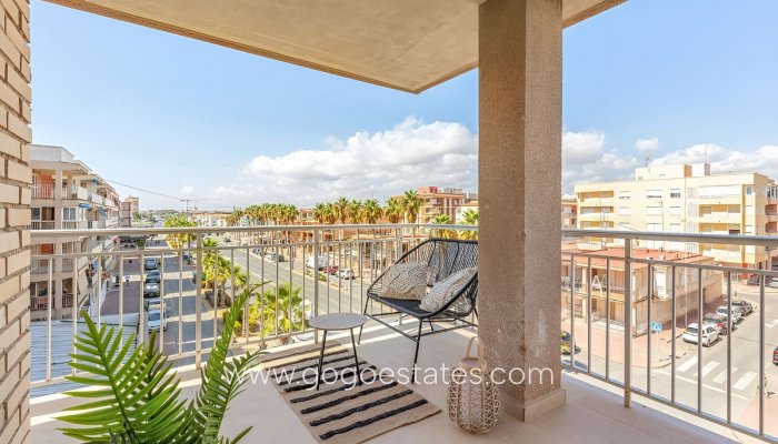 Te koop - Appartement - Appartement op de middelste verdieping - Torrevieja - Torrevieja Centro