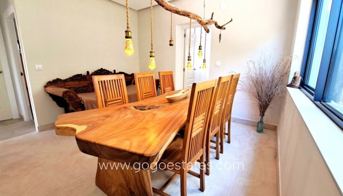 Te koop - Huis - Vrijstaande Villa - Teulada - Teulada Centro