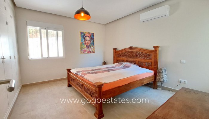 Te koop - Huis - Vrijstaande Villa - Teulada - Teulada Centro