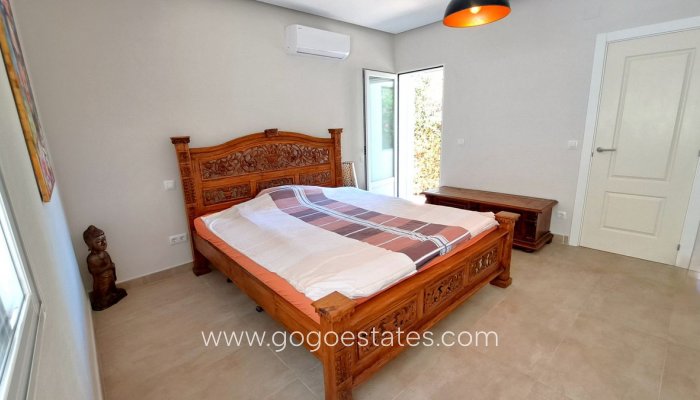 Te koop - Huis - Vrijstaande Villa - Teulada - Teulada Centro