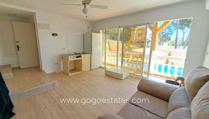 Te koop - Huis - Vrijstaande Villa - Teulada - Teulada Centro