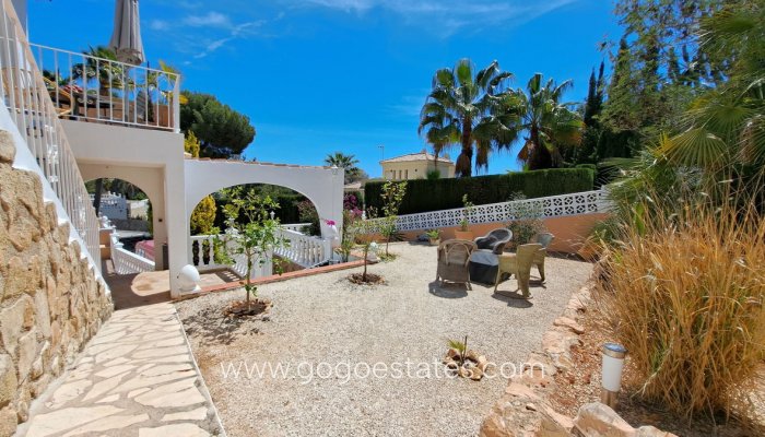 Te koop - Huis - Vrijstaande Villa - Teulada - Teulada Centro