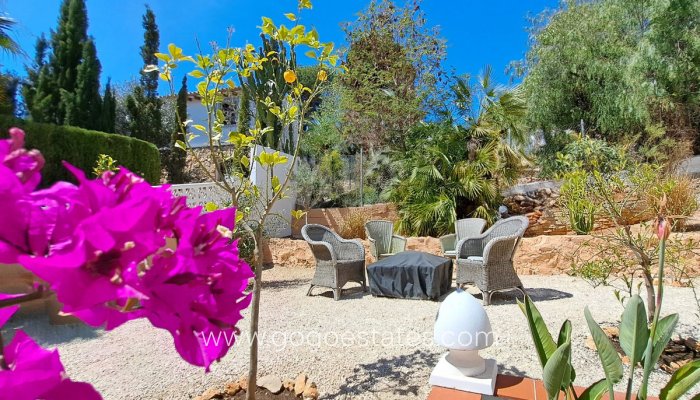 Te koop - Huis - Vrijstaande Villa - Teulada - Teulada Centro