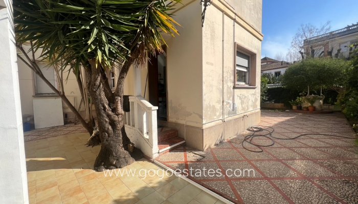Te koop - Huis - Vrijstaande Villa - Dénia - Denia Centro
