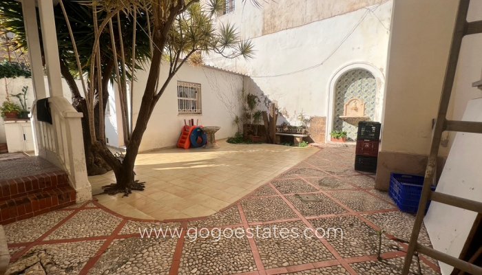 Te koop - Huis - Vrijstaande Villa - Dénia - Denia Centro