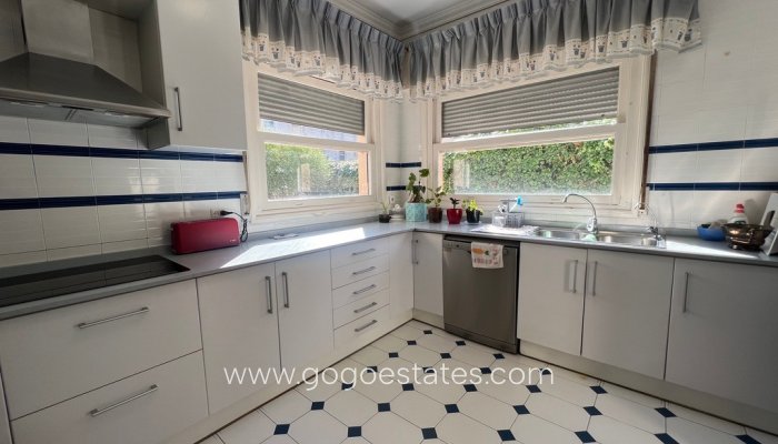 Te koop - Huis - Vrijstaande Villa - Dénia - Denia Centro