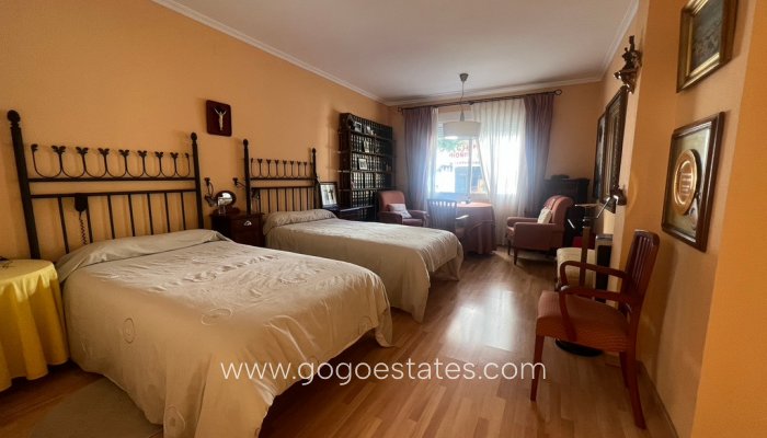 Te koop - Huis - Vrijstaande Villa - Dénia - Denia Centro