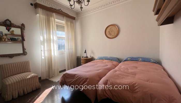 Te koop - Huis - Vrijstaande Villa - Dénia - Denia Centro