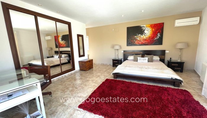 Te koop - Huis - Vrijstaande Villa - Teulada - El Portet