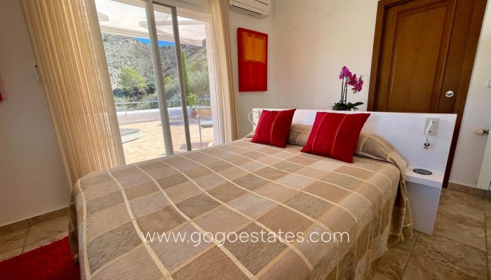 Te koop - Huis - Vrijstaande Villa - Teulada - El Portet