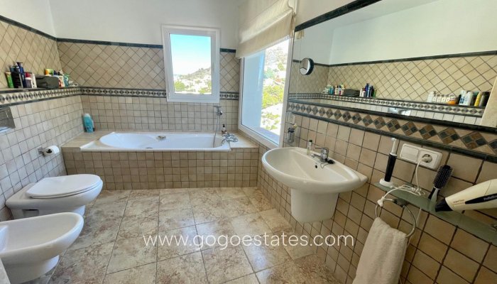 Te koop - Huis - Vrijstaande Villa - Teulada - El Portet