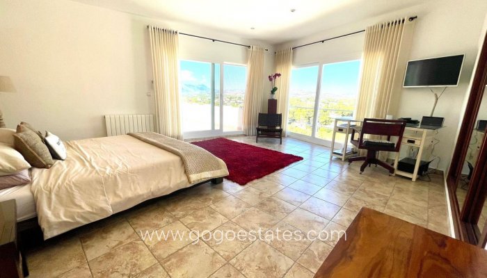 Te koop - Huis - Vrijstaande Villa - Teulada - El Portet