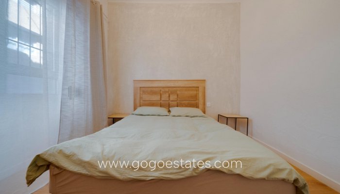 Te koop - Appartement - Appartement op de middelste verdieping - Alicante - Alicante Centro