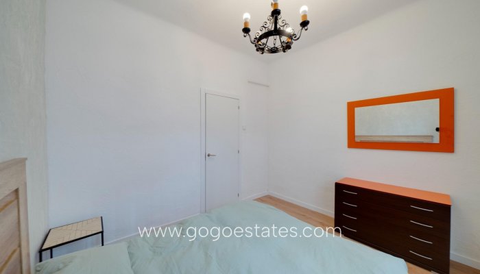 Te koop - Appartement - Appartement op de middelste verdieping - Alicante - Alicante Centro