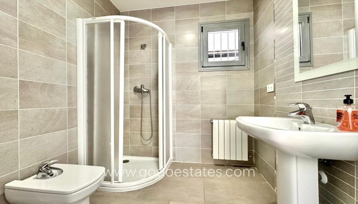 Wiederverkauf - Haus - Bungalow - Benidorm - Benidorm Centro