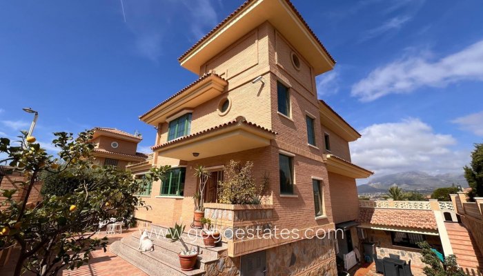 Te koop - Huis - Bungalow - Benidorm - Benidorm Centro