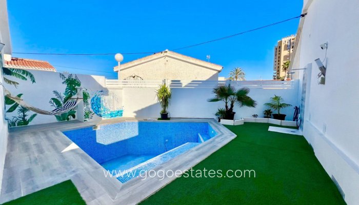 Te koop - Huis - Bungalow - Torrevieja - Torrevieja Centro