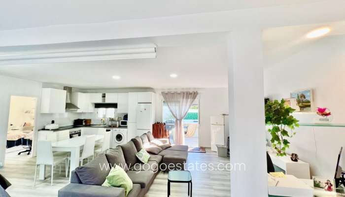 Te koop - Huis - Bungalow - Torrevieja - Torrevieja Centro