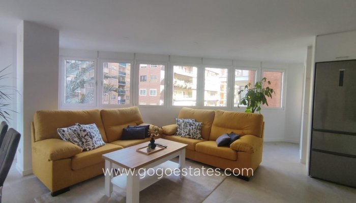 Te koop - Appartement - Appartement op de middelste verdieping - Alicante - Alicante Centro