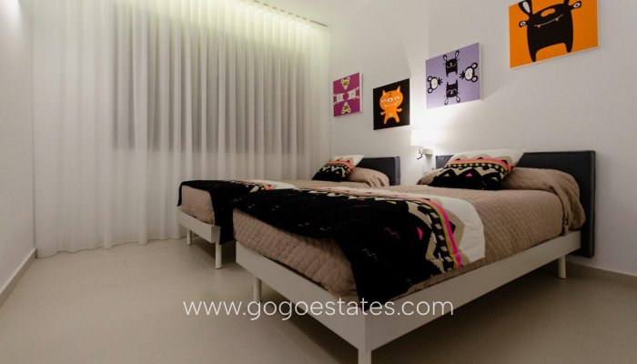 Te koop - Huis - Bungalow - Orihuela - Orihuela Costa