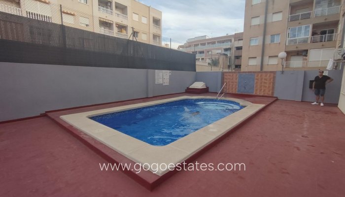 Te koop - Appartement - Appartement op de middelste verdieping - Torrevieja - Torrevieja Centro