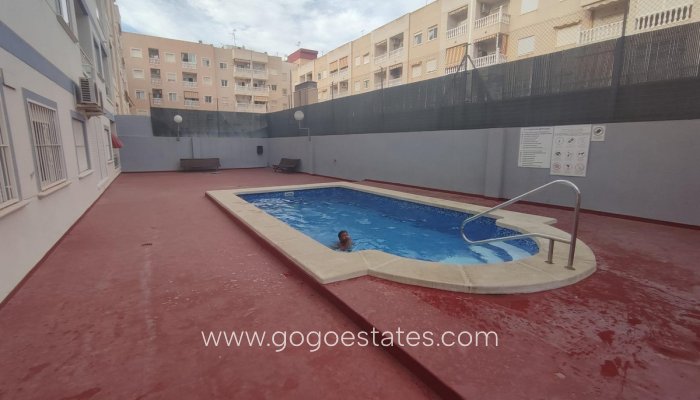 Te koop - Appartement - Appartement op de middelste verdieping - Torrevieja - Torrevieja Centro